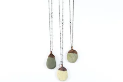 Beach pebble necklace | Raw stone necklace